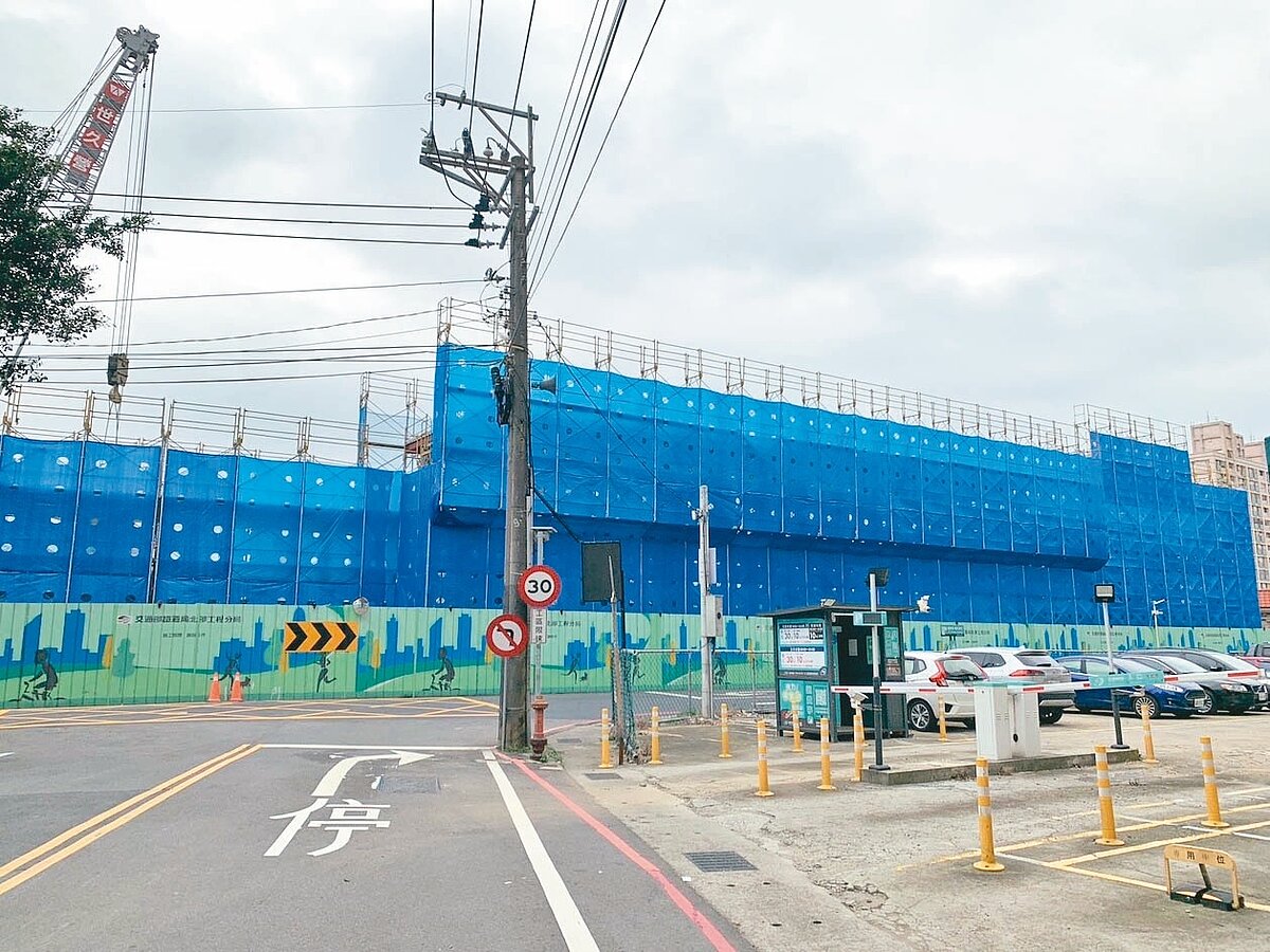 台鐵平鎮臨時站工程預計2026年完工,目標讓平鎮地區民眾先享受大眾運輸便利性。記者翁唯真/攝影