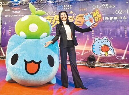 南投縣長許淑華宣布2025南投燈會1月25日至2月16日登場,除夕當天不開放,攜手IP霸主「貓貓蟲咖波」推出主題燈區。(楊靜茹攝)