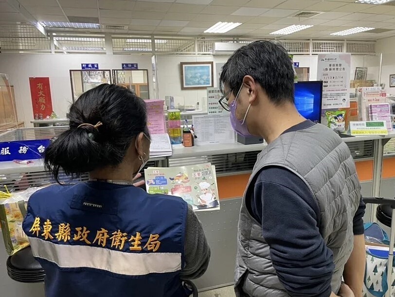 屏科大尾牙疑似食物中毒,4人就醫,屏縣衛生局派員至學校進行調查。圖/衛生局提供