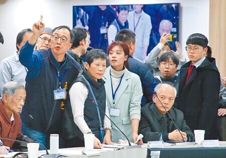 國民黨立委林沛祥說,保護基隆人生命財產安全以及基隆商港航道安全,他身為基隆立委反對四接。圖為環境部17日召開第六次環評初審會議。(本報資料照片)