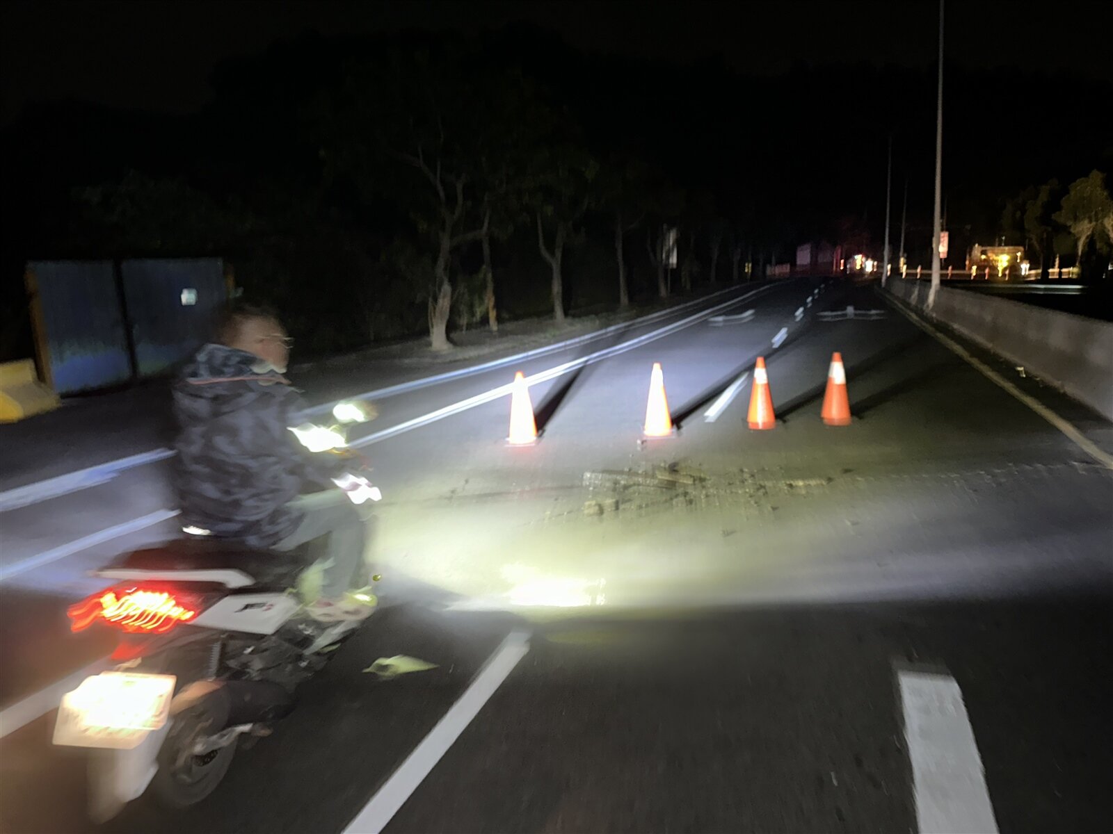 台南地震，台3線楠西段竹圍大橋路面破裂封閉。記者周宗禎／攝影 