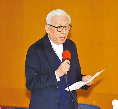 聯電創辦人曹興誠22日說,黑熊學院沒拿過政府一毛錢預算,「都是我出的」。(姚志平攝)