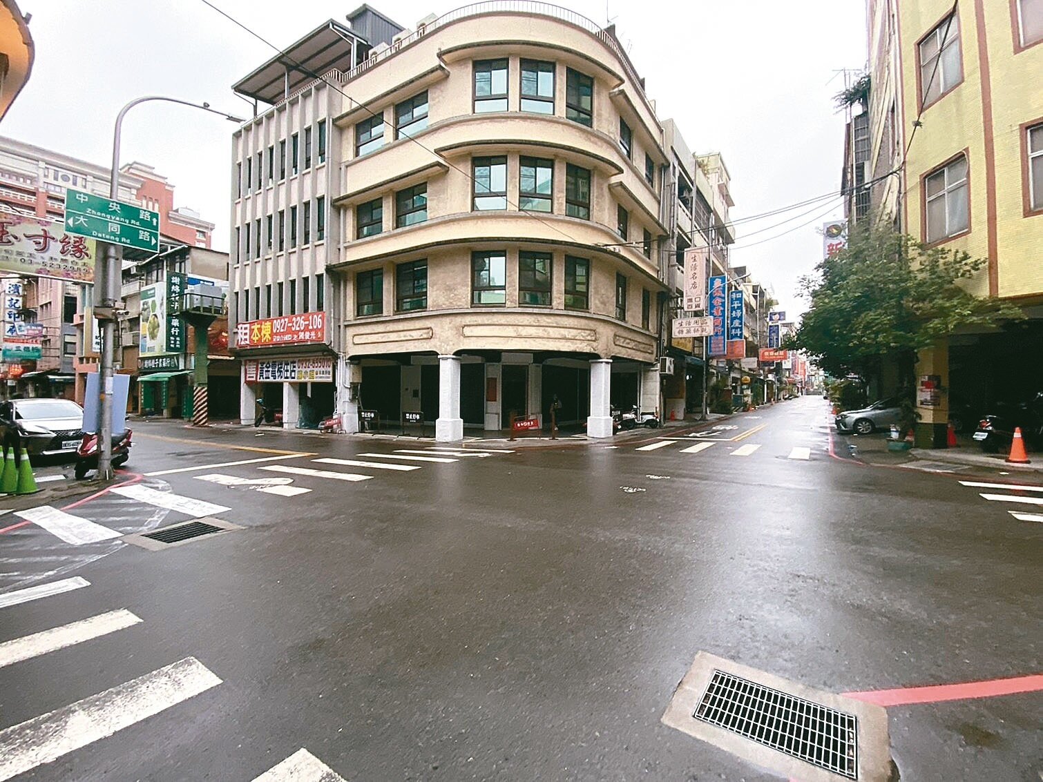 新竹市警方統計,去年竹市共13個路口各發生一件死亡車禍,其中包括中央路與大同路口。記者王駿杰/攝影