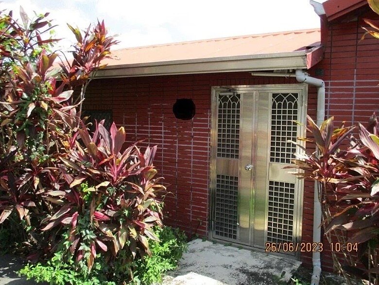 行政執行署台南分署拍賣會上拍賣最高價的不動產是1棟位在玉井區磚造平房,面積177.21平方公尺,為第4次拍賣程序,以底價67萬元拍出。圖/讀者提供