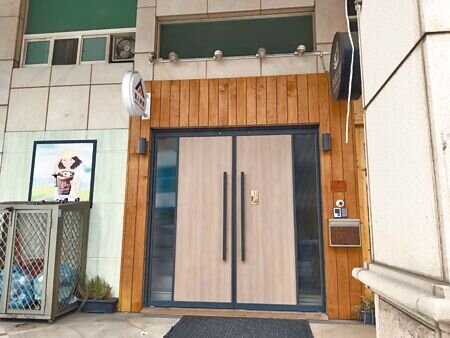 新竹縣竹北一家以語文教育為主的補習班,爆出彭姓負責人涉性騷事件,遭新竹縣府教育局廢止設立並註銷立案。(邱立雅攝)