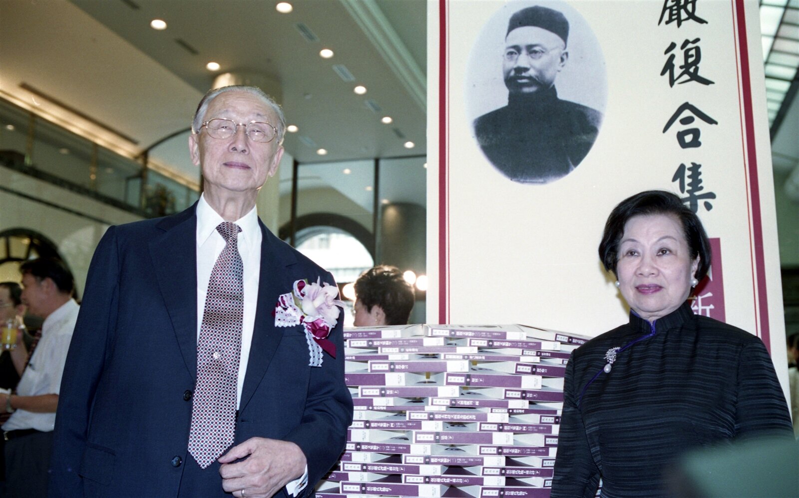 海基會創會董事長辜振甫遺孀辜嚴倬雲4日辭世,享嵩壽105歲。陸委會副主委梁文傑5日表示,陸委會對此表達深切哀悼之意;如果有中國大陸相關人士有意願來台弔唁,政府將在尊重家屬意願的前提下,提供必要協助。圖為辜振甫(左)、辜嚴倬雲(右)夫妻。(本報資料照片)