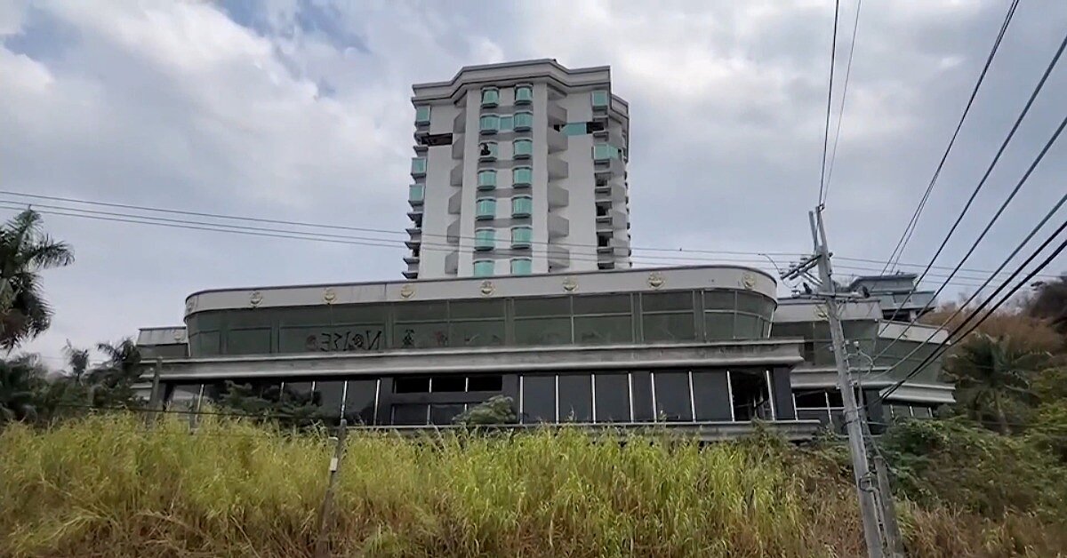 高雄觀音山知名地標鬼樓