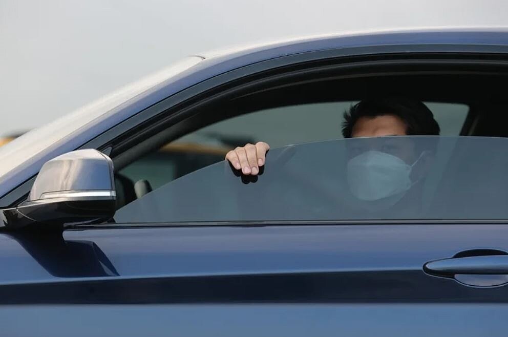 汽車隔熱紙透光率可能會影響行車安全，不過現行僅對計程車有所規範。圖為示意圖。聯合報資料照片
