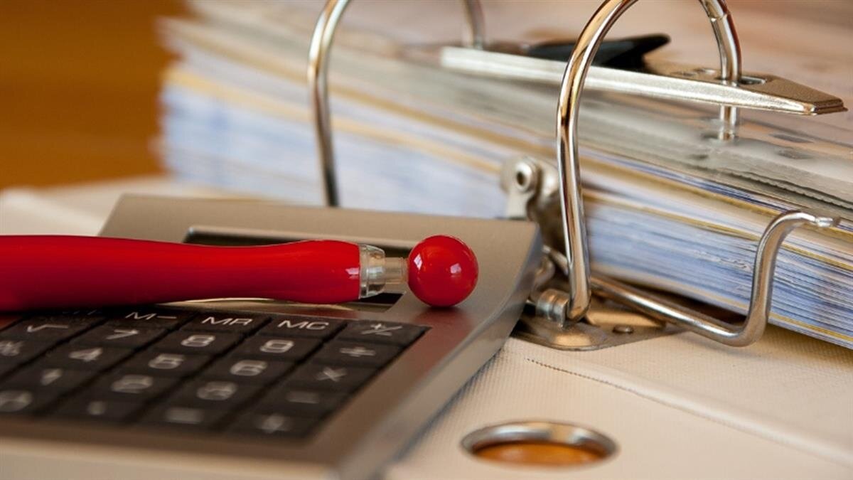 ▼銀行核貸關鍵包含申請人負債比、收入等條件。(示意圖/pixabay)