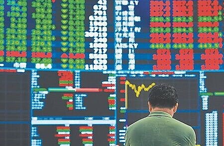 台股7日開在平盤附近震盪,台積電隨後發動後帶動加權指數開始回補缺口。圖∕本報資料照片
