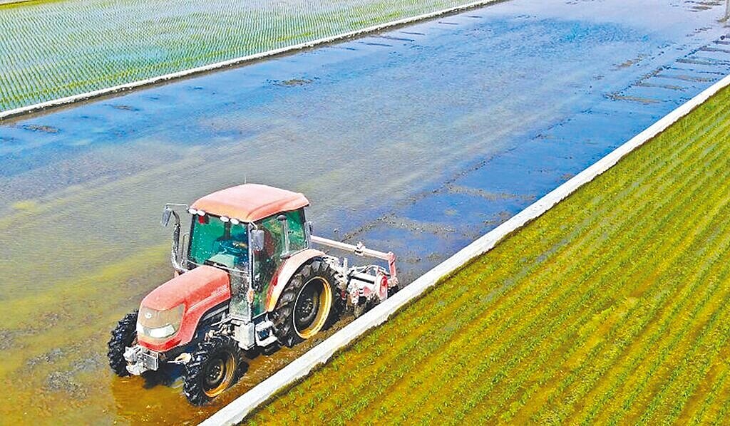 彰化縣政府地政局9日指出,今年度首次辦理農地重劃區抵費地標售,地點分布於芳苑鄉、埔鹽鄉、芬園鄉等10個鄉鎮共21筆農地,將於3月12日開標。(彰化縣政府提供/張妍溱彰化傳真)