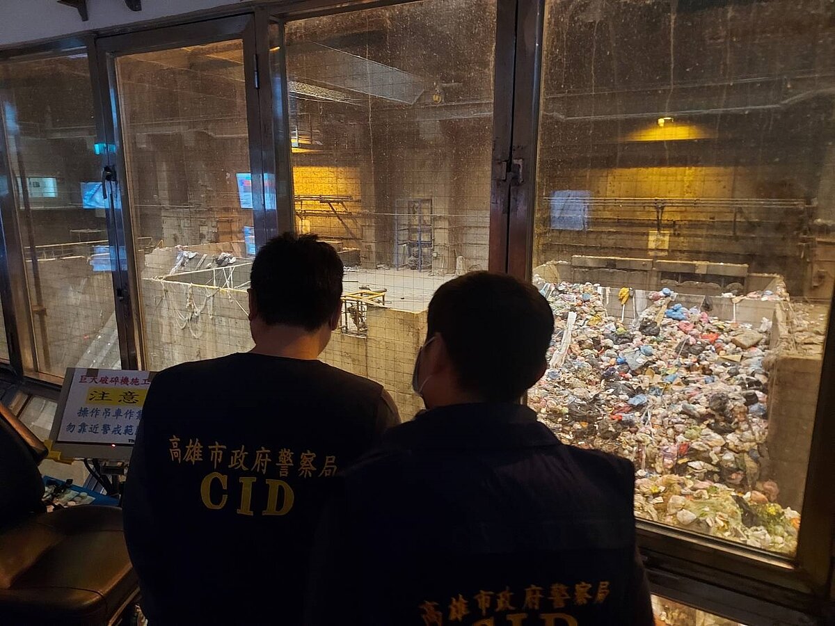 72歲老翁張介宗疑連續殺人分屍，警方不排除張也將屍塊丟至垃圾車，9日至高雄焚化廠找尋。圖／記者張議晨翻攝