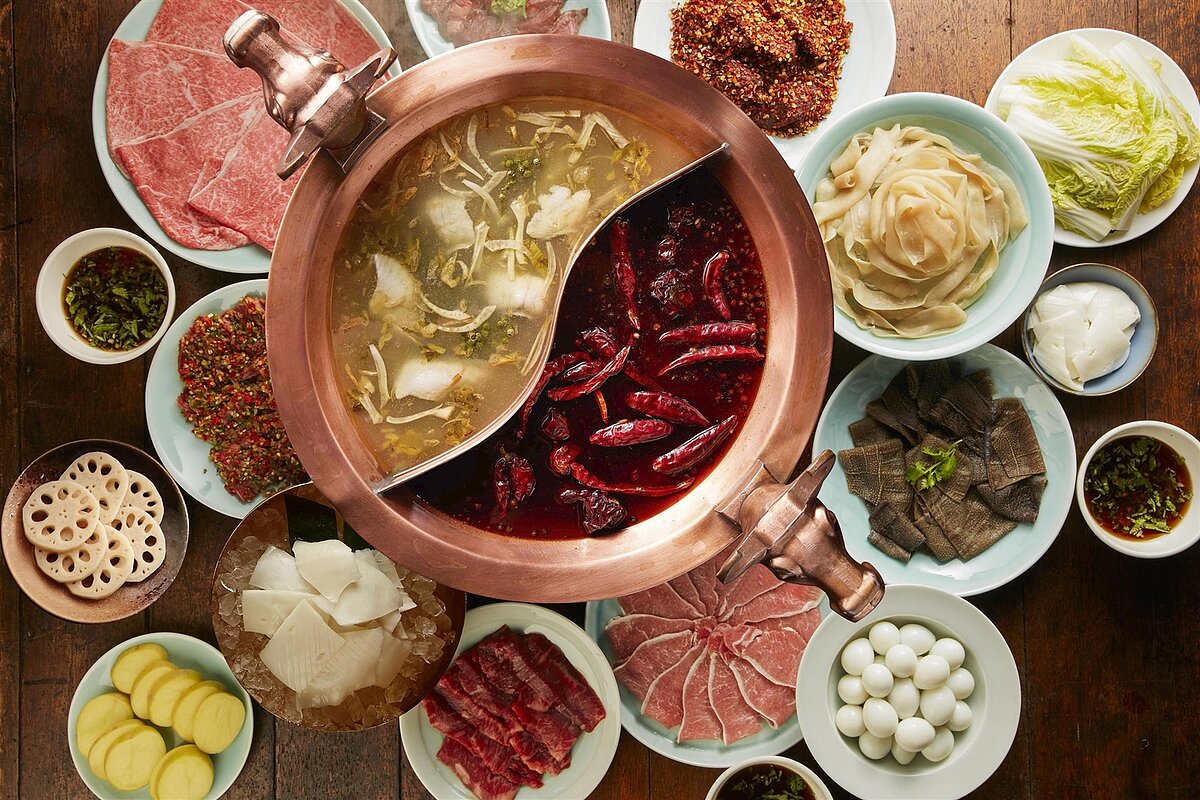 麻辣45台中中港店在2024年7月轉型成為「麻辣45放題」,為乾杯集團首個吃到飽品牌。圖/乾杯提供