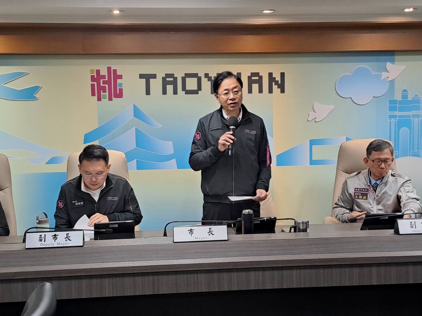 桃園市長張善政宣布桃園市立醫院將在八德霄裡公園興建。圖:吳詠平攝