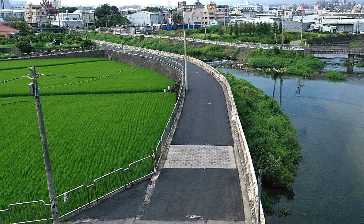 南屯區忠勇路路面改善。圖/台中市府提供