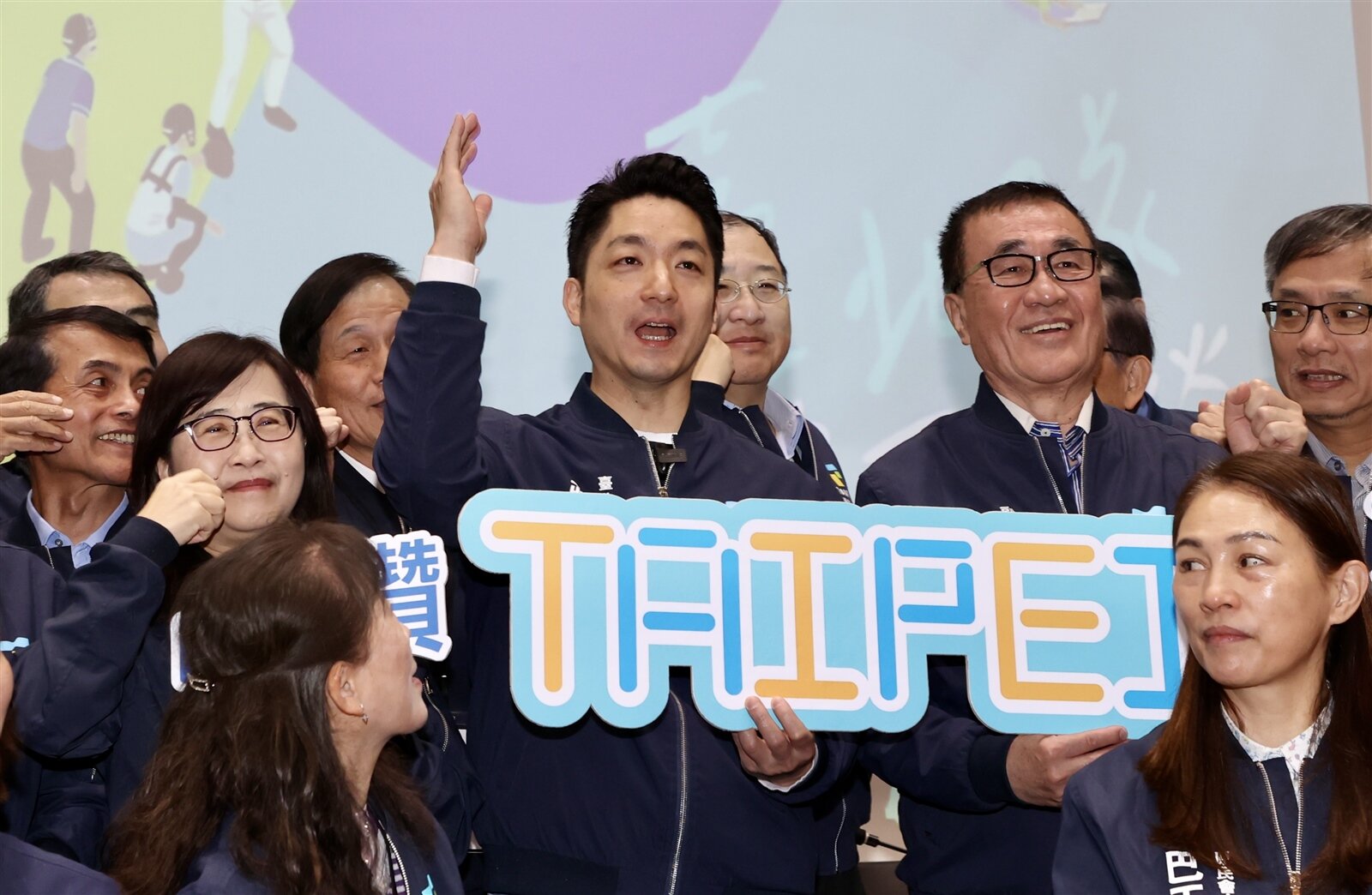 台北市長蔣萬安(中)。本報資料照片