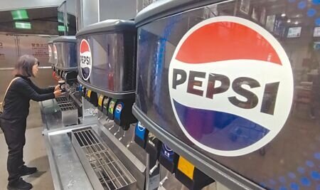 美國總統川普對台課徵32%關稅,美國進口商品恐受連帶影響,價格也會上漲。(王英豪攝)