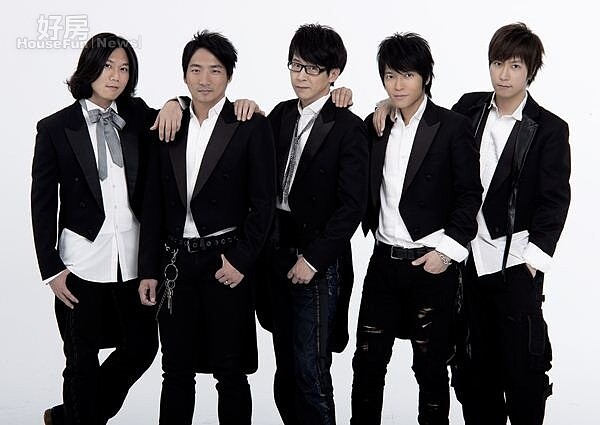 1阿信跟隨五月天巡演14年,替他進帳3億元。