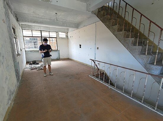 屏東縣政府與內政部國土署合作推動私有建築物耐震評估措施,提供每件最高1.5萬元補助,民眾如有申請重建意願,屏東縣府也成立危老重建輔導團隊,免費為社區提供諮詢服務。圖/屏東縣政府提供