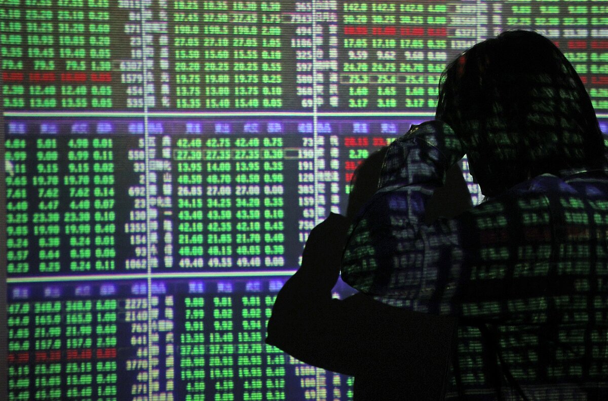 川普的關稅政策,讓台股連兩天崩跌,不少人紛紛哀號要去睡公園。聯合報系資料照