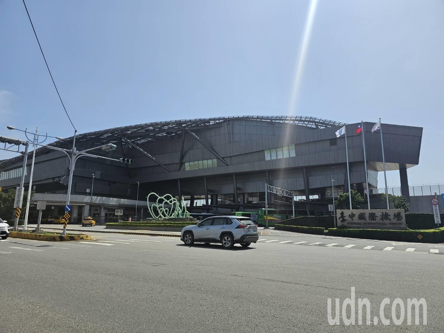 立法院交通委員會今天到台中考察,台中市府簡報說明台中捷運橘線進度。記者游振昇/攝影