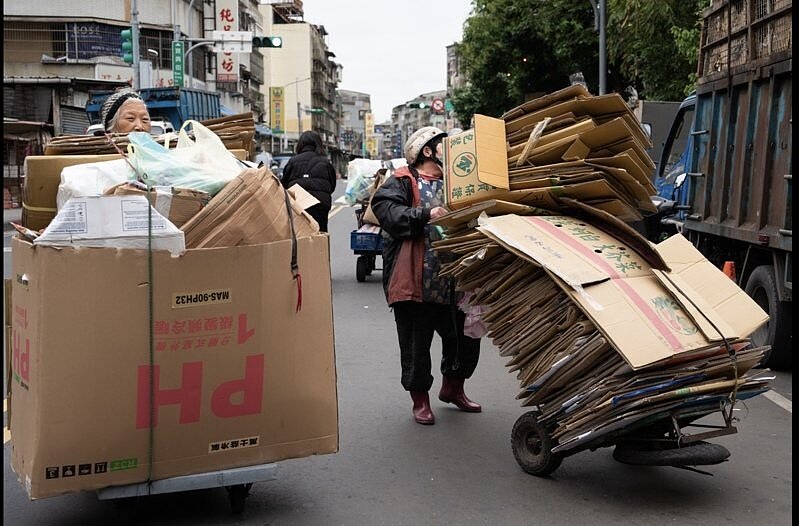 根據台灣五角伴回收平權協會的調查，2023年全台回收總量約680萬噸，有近10%、64.7萬噸是由拾荒者處理。圖／台灣五角伴回收平權協會提供