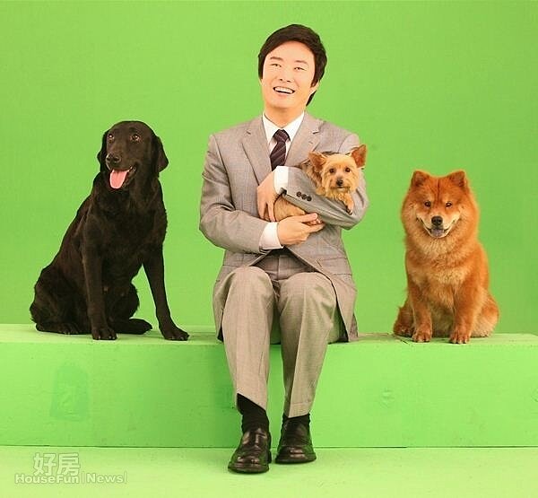 5.費玉清也曾住在連戰樓上。