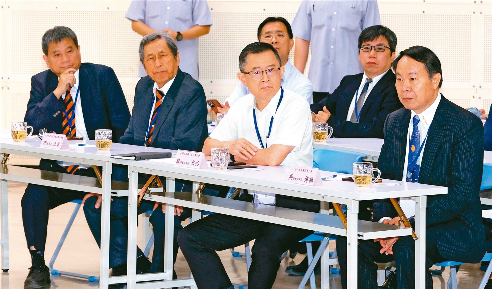 行政院長卓榮泰昨到彰化與產業界座談,在地織襪、手工具機、水五金與工業區廠商代表應邀到場。記者黃仲裕/攝影