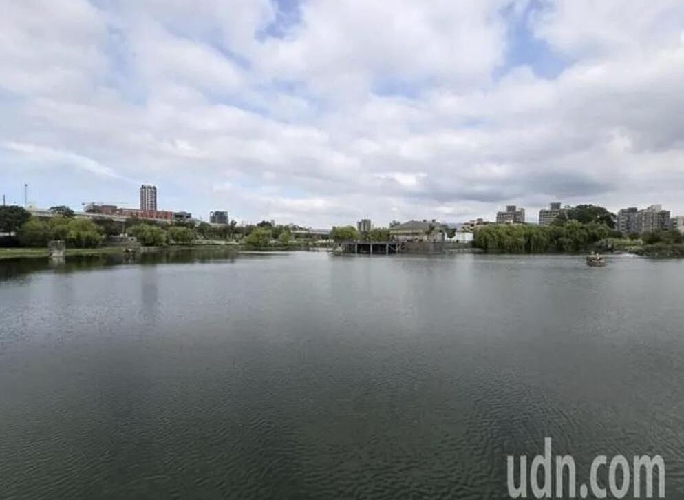 台中東區星泉湖驚傳有1具男性浮屍。圖／報系資料照
