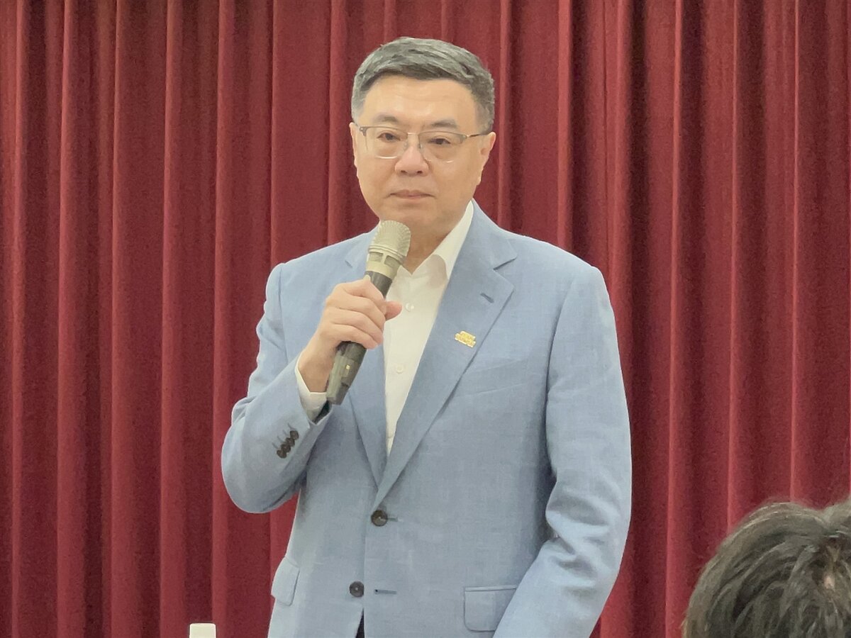 行政院長卓榮泰赴屏東與毛豆外銷出口業者座談,希望了解業者實際需求及受美國關稅變化實際衝擊影響。記者潘奕言/攝影