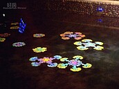 夜賞城市地景藝術　東門護城河 「水花漂」亮麗