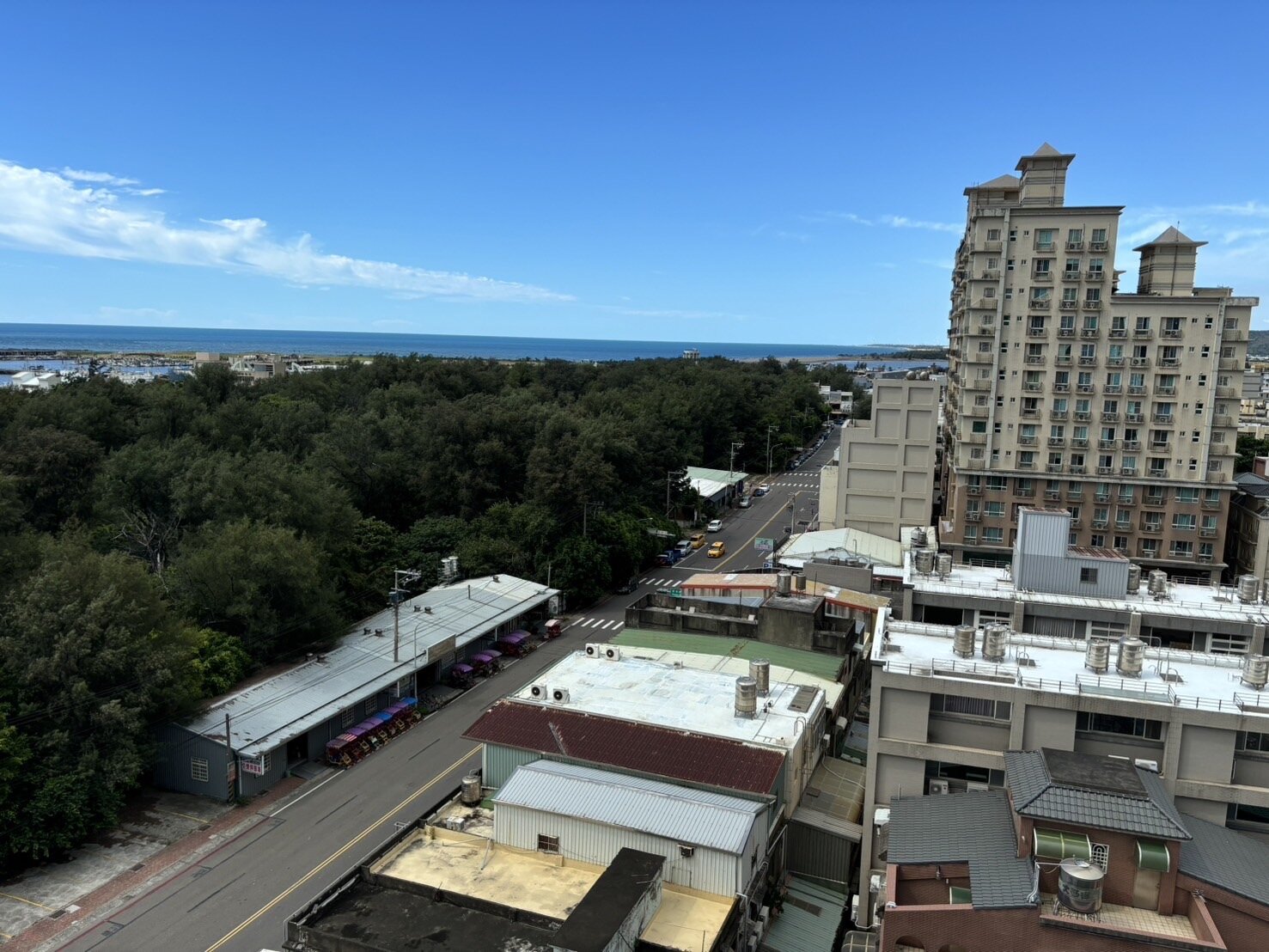 新竹80歲吳婦控訴次子楊男設局詐騙,讓她在精神恍惚時,將名下百坪房地過戶給他,要求撤銷所有權移轉登記,但法官認為買賣契約並無詐欺或錯誤,判吳婦敗訴。(圖僅示意)。記者黃羿馨/攝影