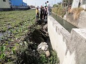 大甲第三駁崁護堤淘空　民代偕官員會勘將速修