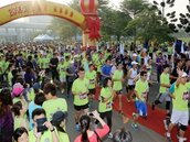 台南也瘋路跑！　慈善號召近3千人樂跑
