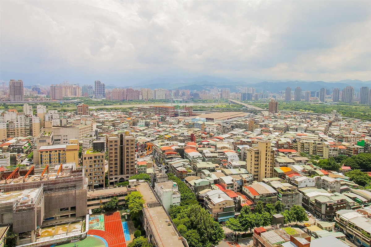 永慶房產集團盤點近一年台北市各行政區總價千萬以下住宅交易占比，其中萬華區占比高達28.9%，為北市最高。圖／永慶房產集團提供