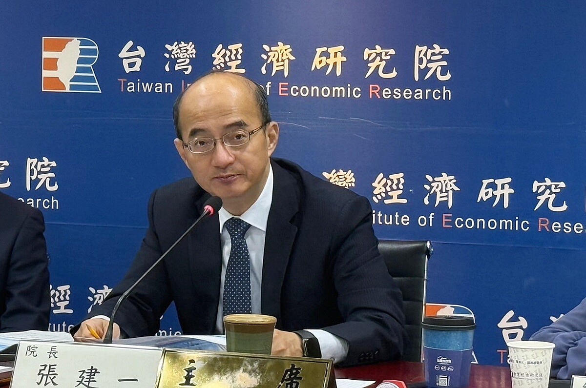 台經院院長、央行理事張建一說，利率並不是央行目前關注重點，而是更關心經濟及台幣匯率穩定。圖／台經院提供