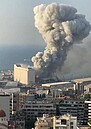 巨大蘑菇雲衝天！伊朗南部港口爆炸「建築也遭毀」　超過500人受傷