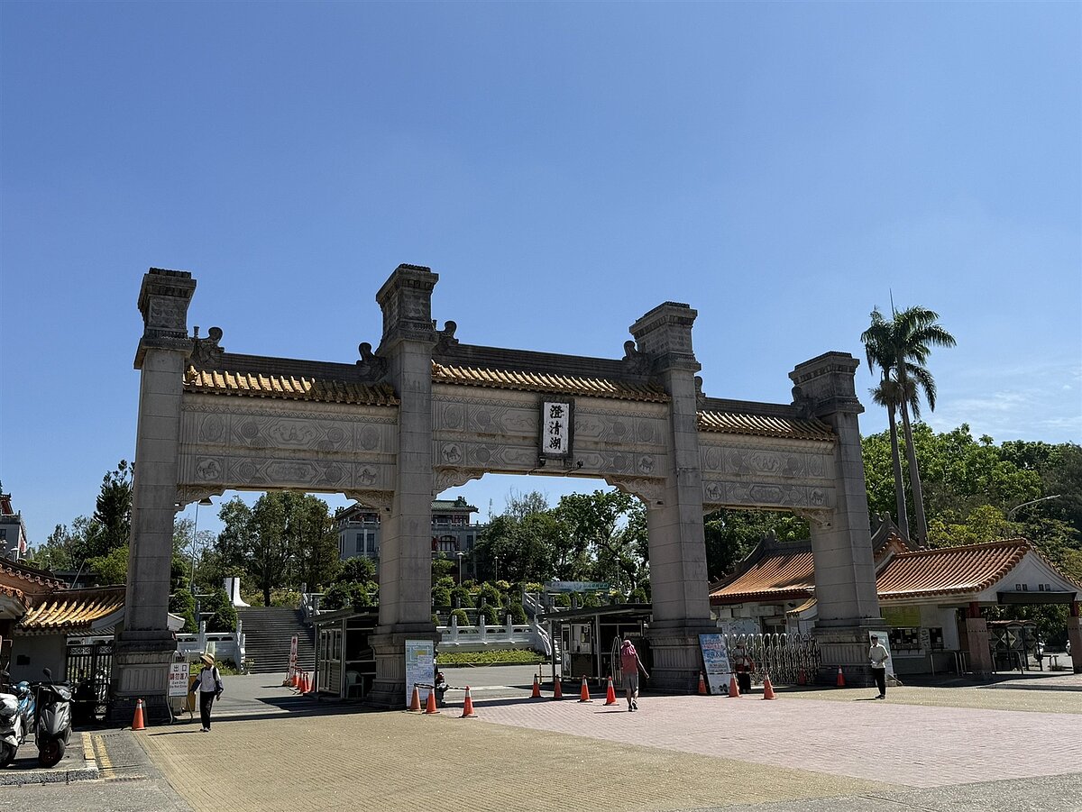 高雄市政府預計年中將和水公司簽約,正式接管澄清湖風景區,未來將重新整頓園區道路、增加觀光遊憩效能,全面開放遊客免費入園。記者宋原彰/攝影