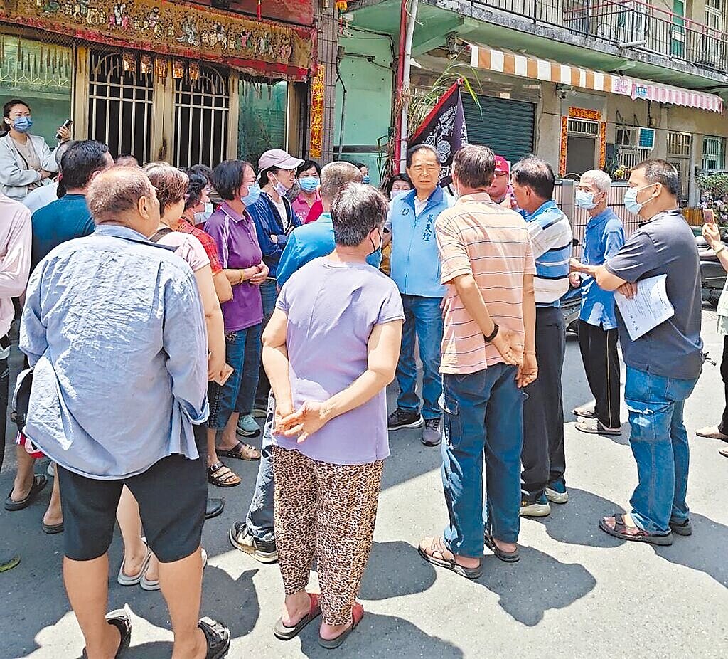 高雄市議員黃天煌接獲大寮區居民陳情，指會社里、永芳里2里約有40戶居民無水可用。（高雄市議員黃天煌提供／洪靖宜高雄傳真）