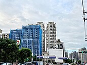 金龍風暴、川普海嘯來襲！房子還有人買？看關鍵數據解析市場