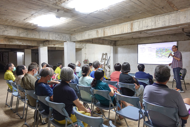 竹市府舉辦第二場「都市更新法令及都更2.0計畫」社區說明會。圖/新竹市都發處提供