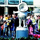 搭乘北捷信義線　聽的看的都是藝術