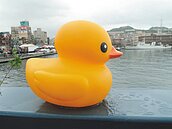 小鴨到基隆　火車常出包　疏運剉咧等