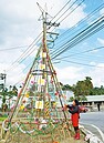 漁網、竹子打造　鶴岡原味耶誕樹