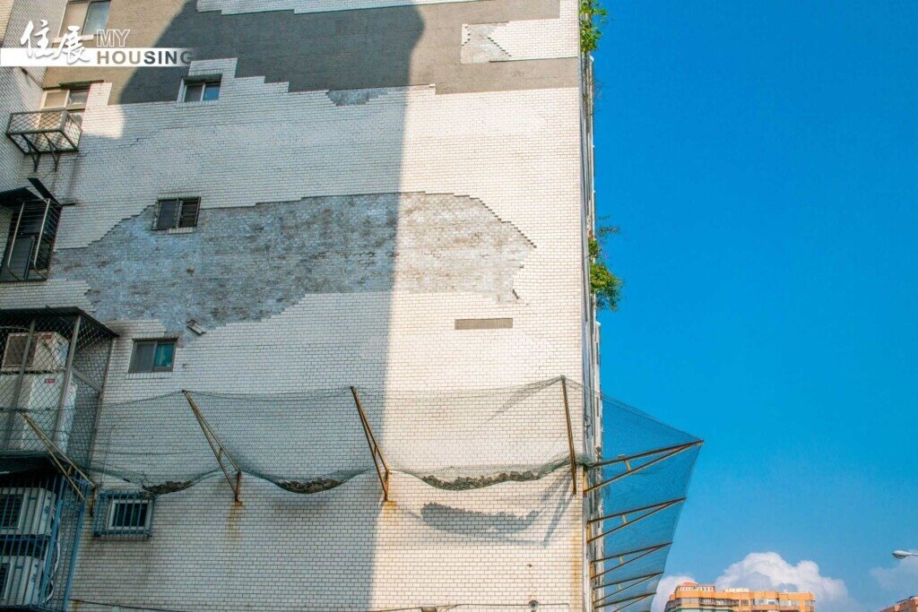 外牆剝落示意圖。