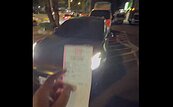停車場內也不能亂停！他慘吞紅單：上了一課