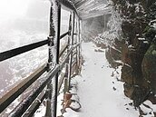 太陽露臉　玉山、合歡山雪消融