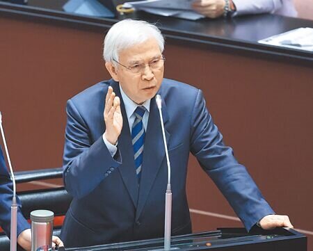 中央銀行總裁楊金龍29日明確表示,「關稅談判與匯率問題沒有關聯」,美方並未要求我匯率升值。(姚志平攝)