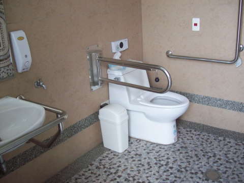讓旅遊更「方便」　屏東縣16家加油站設置無障礙廁所