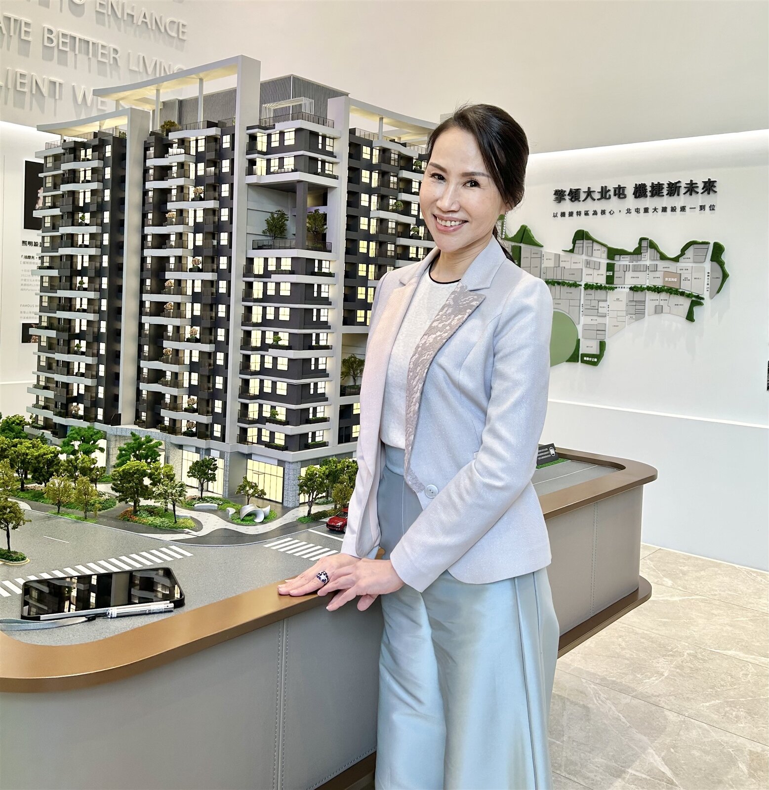 遠雄房地產總經理張麗蓉表示，股匯市雙震，房市的穩定性反而成了避風港。記者宋健生／攝影 